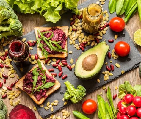 Dieta Vegana - Evidenze Scientifiche e Considerazioni Nutrizionali